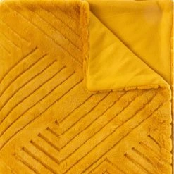 Plaid Géant 180x230 Fourrure Jaune Moutarde Atmosphera -Demeyers Magasin plaid geant 180x230 fourrure jaune moutarde atmosphera 2