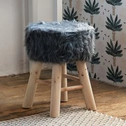 Tabouret Fourrure Gris Atmosphera -Demeyers Magasin tabouret fourrure gris atmosphera 2